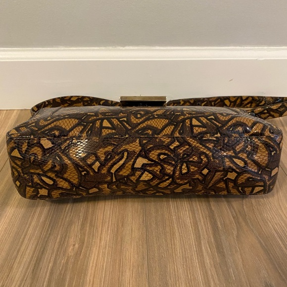 Via Spiga handbag Embossed snakeskin leather purse made in Italy. Zipper top - Picture 8 of 11